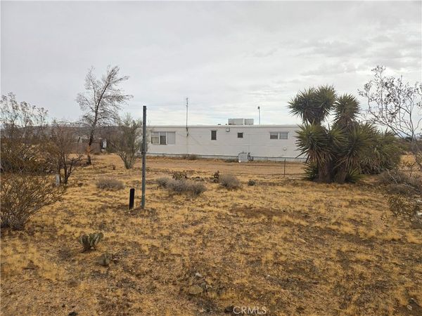 1825 Cherokee Trail, Landers, CA 92285