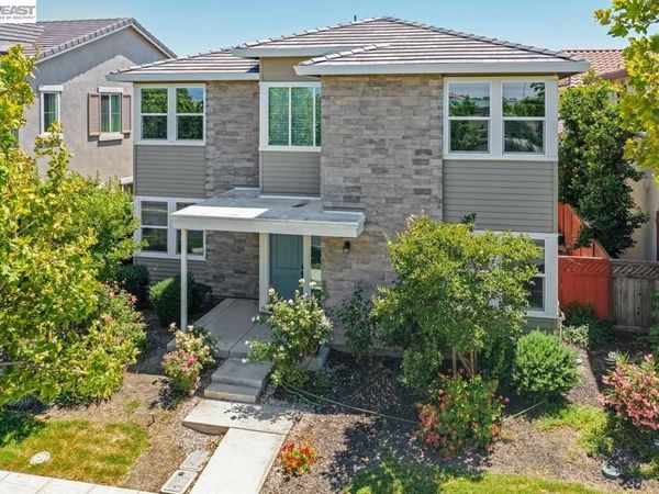 232 E Ramsey Dr, Mountain House, CA 95391