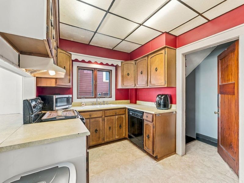 330 W Church Street, Marion, OH 43302 Photo 9