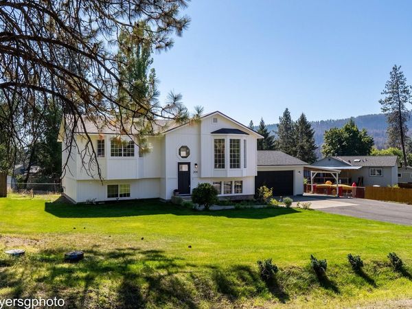 204 Lemon Ln, Nine Mile Falls, WA 99026