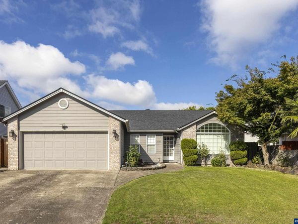 4445 Great Plains Dr NE, Salem, OR 97305