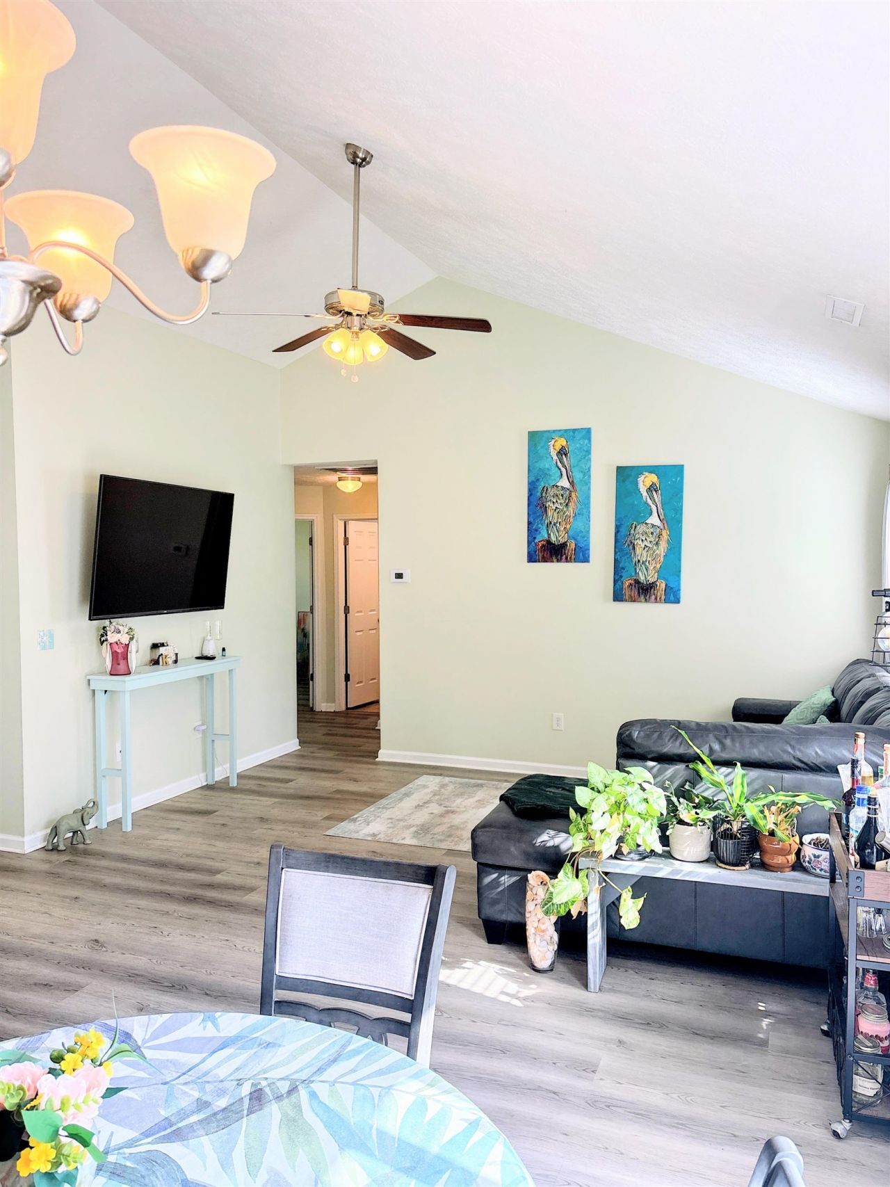 242 Four Leaf Ln. Photo 10