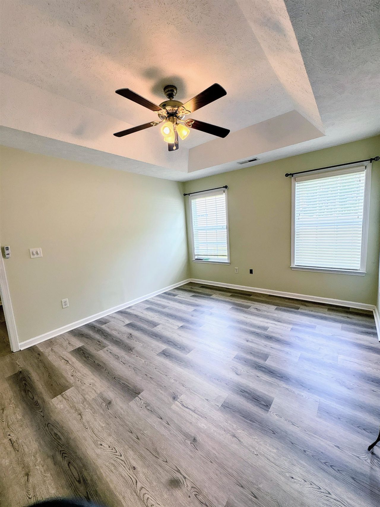 242 Four Leaf Ln. Photo 17
