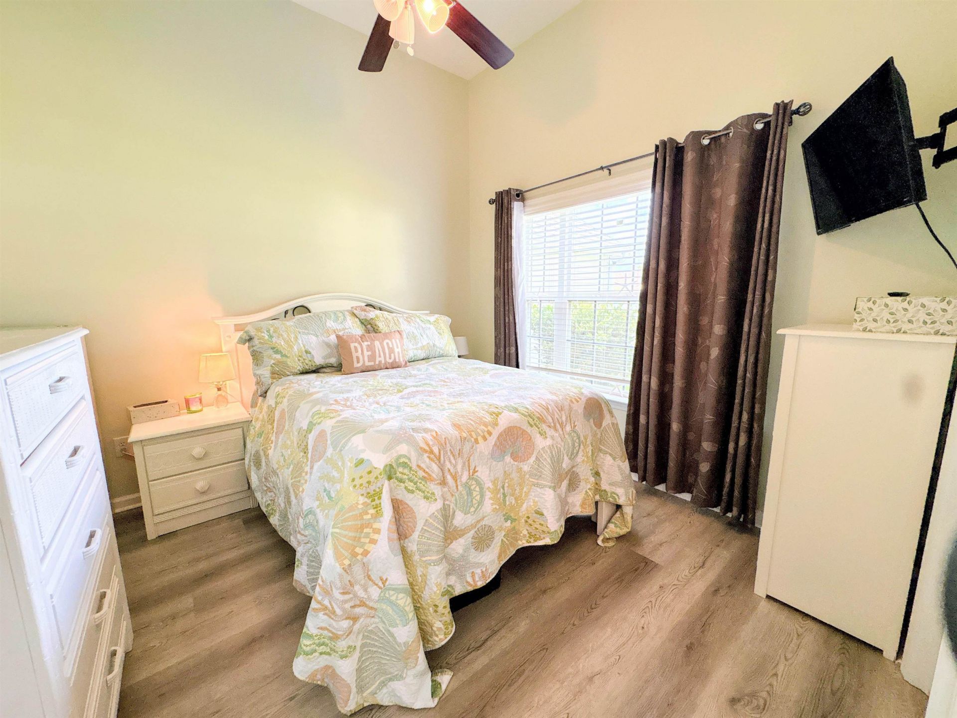 242 Four Leaf Ln. Photo 23
