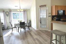 242 Four Leaf Ln. photo 4