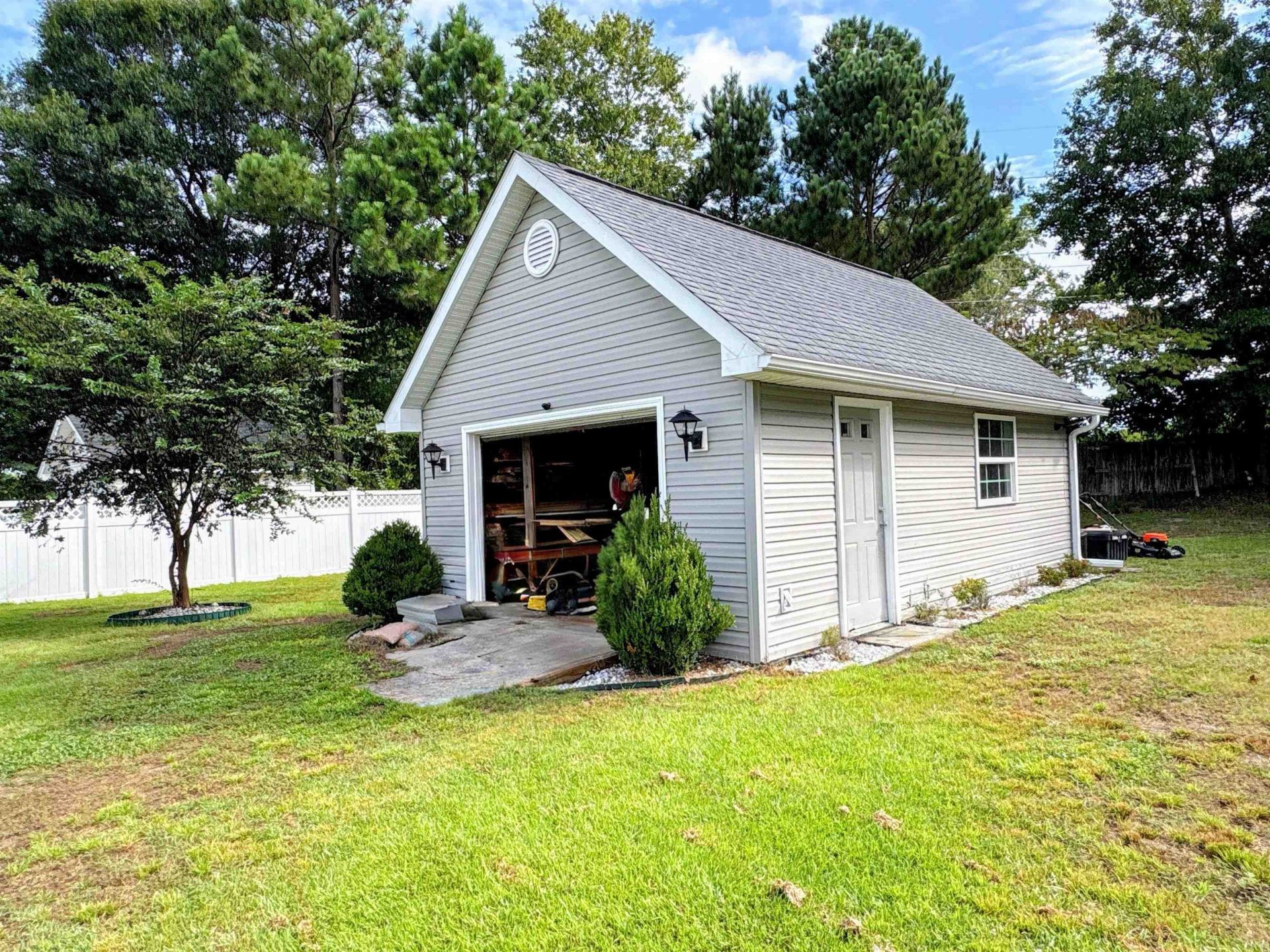 242 Four Leaf Ln. Photo 40