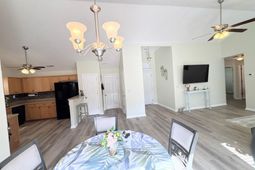242 Four Leaf Ln. photo 4