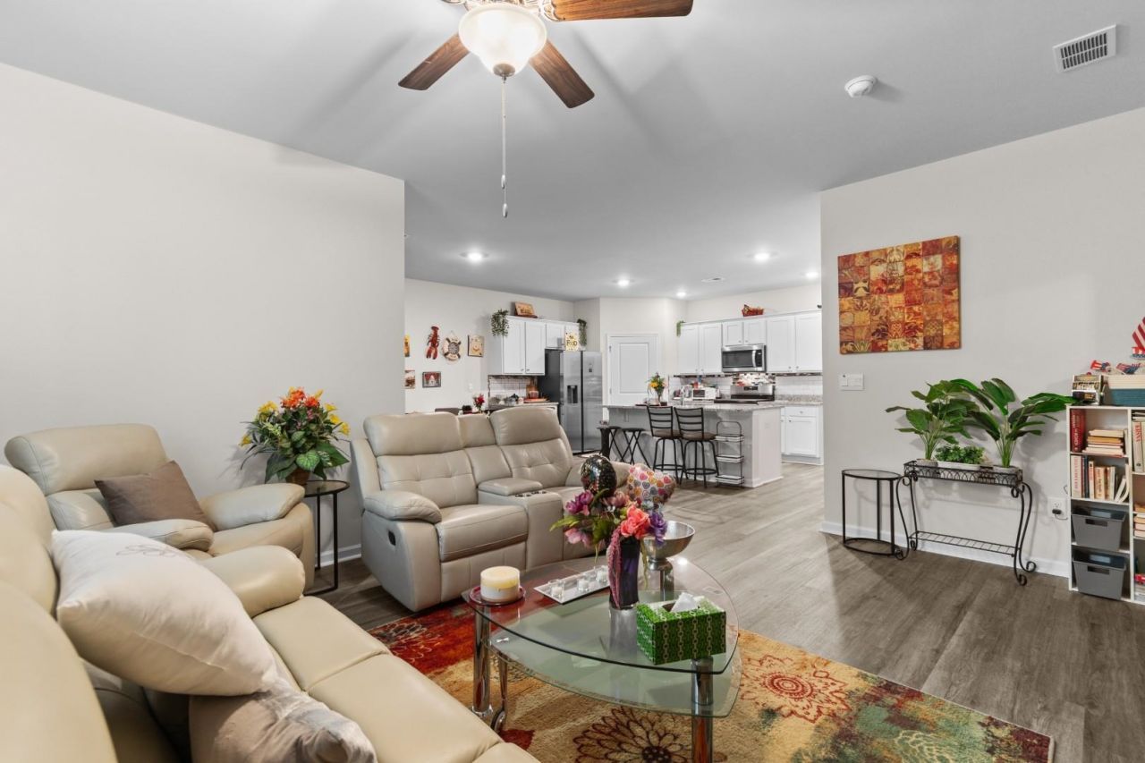 347 Black Pearl Way Photo 13