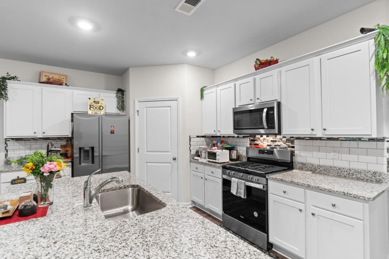 347 Black Pearl Way Photo 4