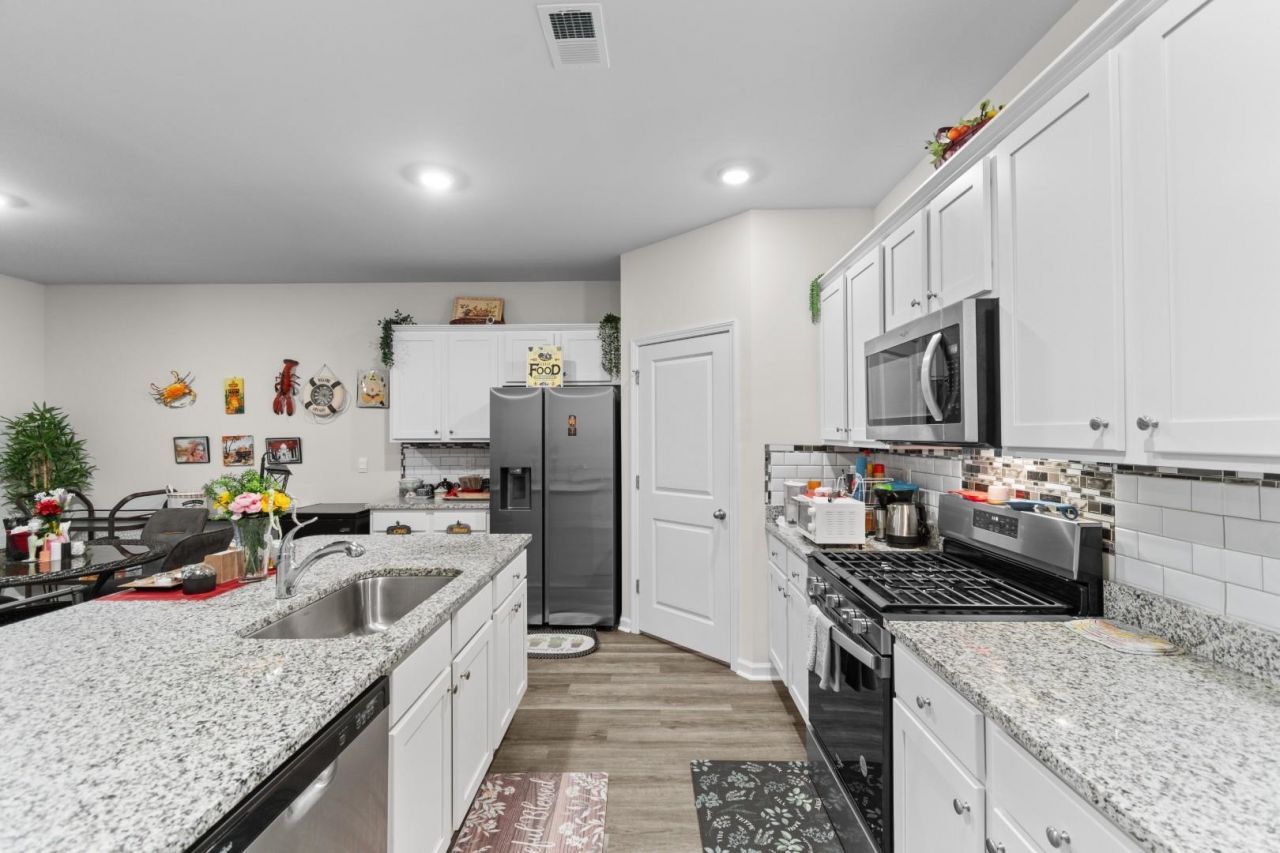 347 Black Pearl Way Photo 5