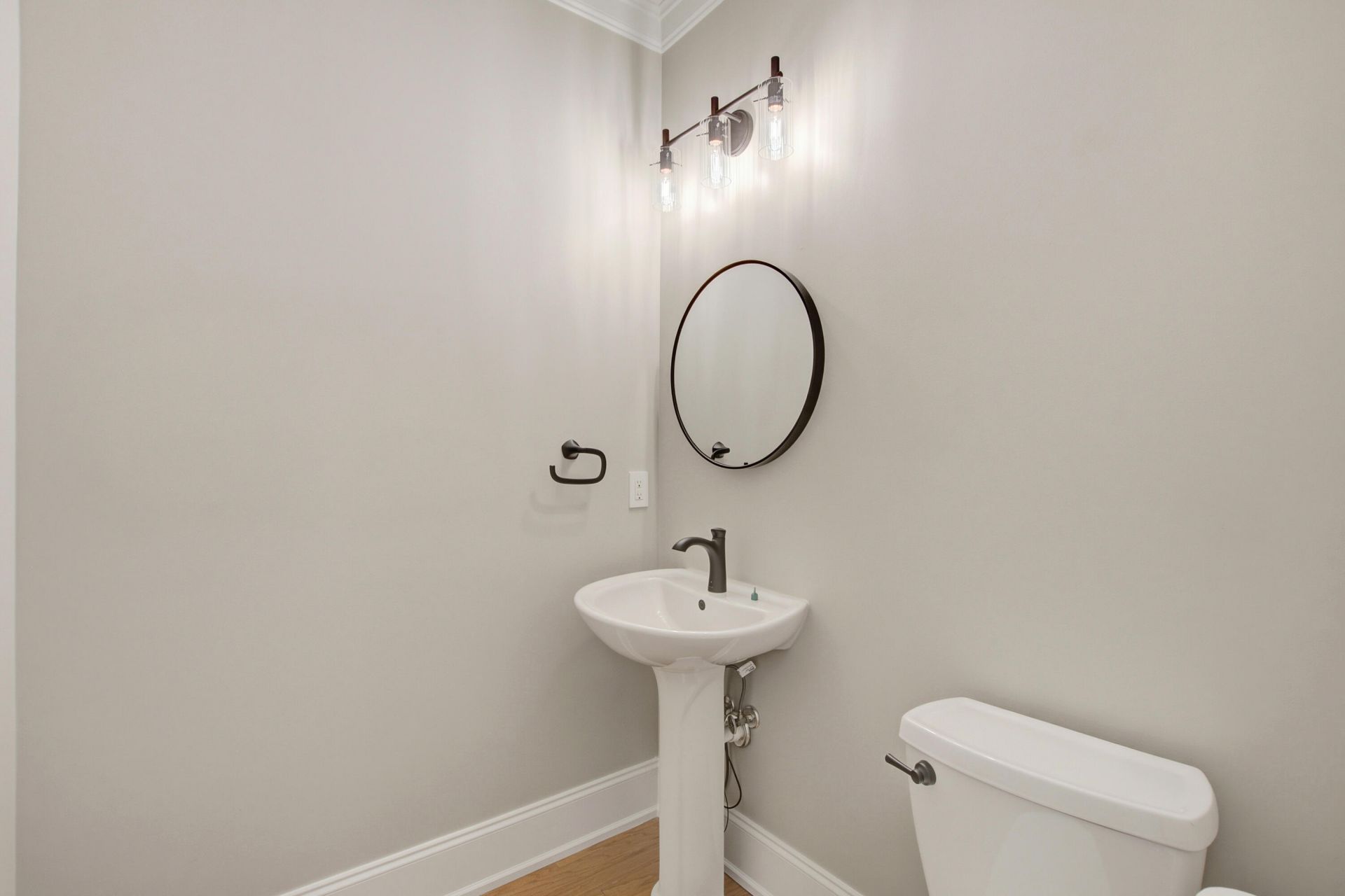 656 Coleman Boulevard Photo 24
