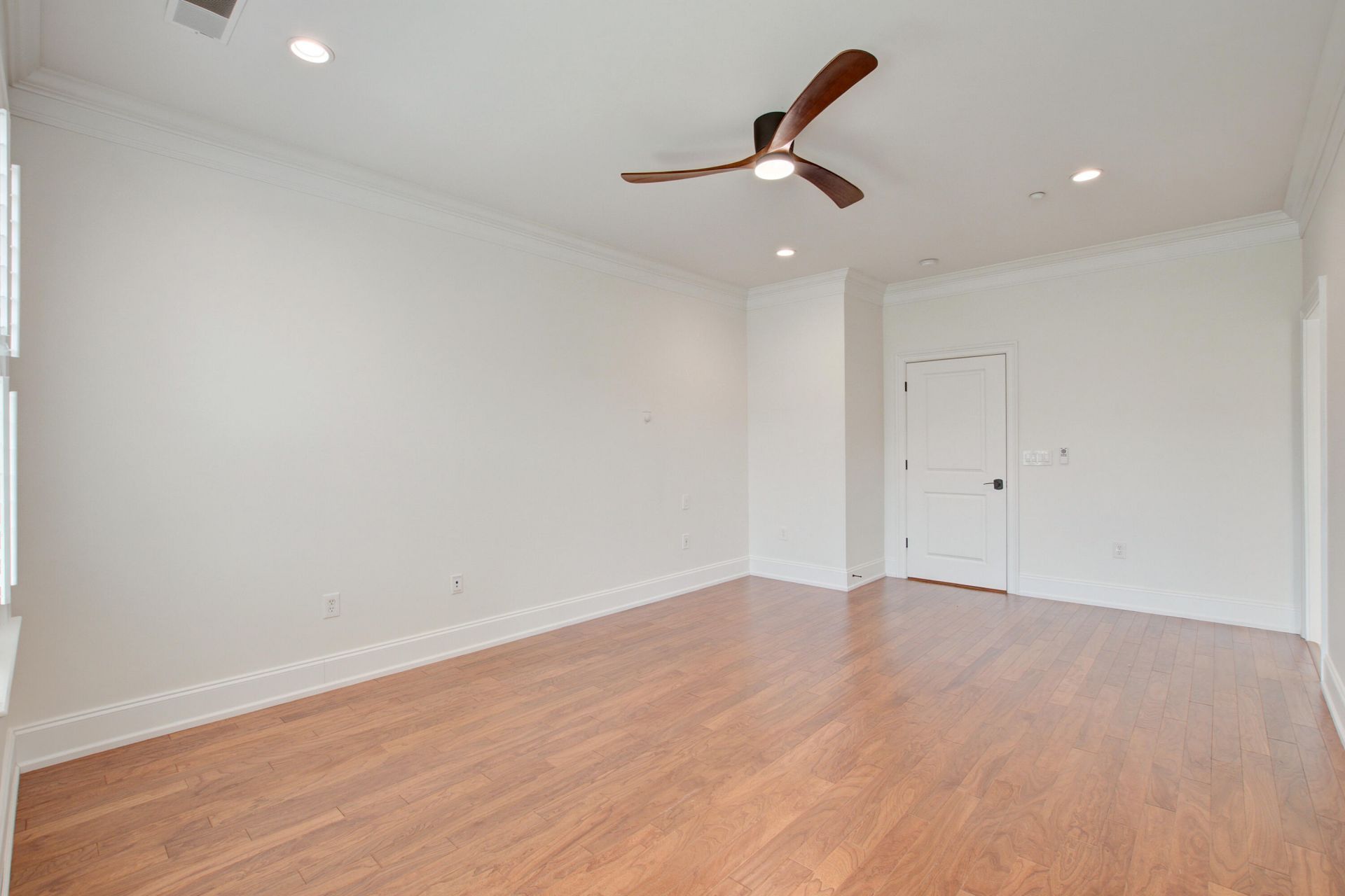 656 Coleman Boulevard Photo 34