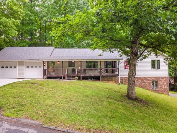 400 Mapleton Dr NW, Cleveland, TN 37312