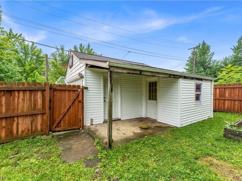 4405 Forestwood Drive, Parma, OH 44134 Photo 38