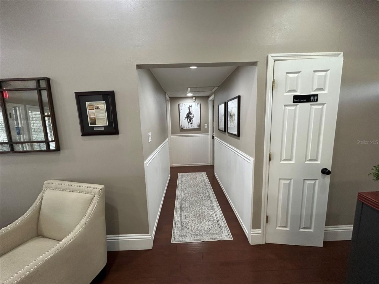 223 Lithia Pinecrest Road, Brandon, FL 33511 Photo