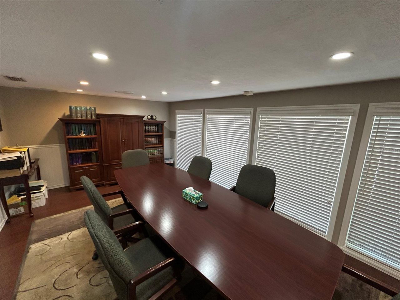 223 Lithia Pinecrest Road, Brandon, FL 33511 Photo