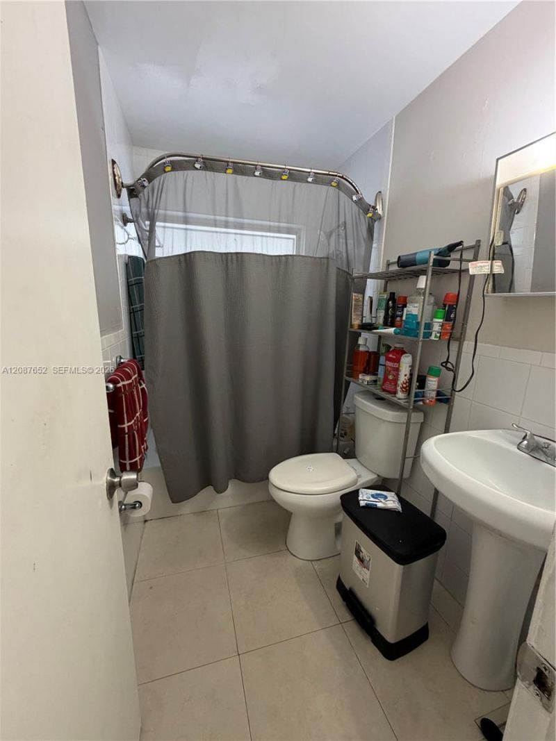 3405 SW 24th St, Miami, FL 33145 Photo