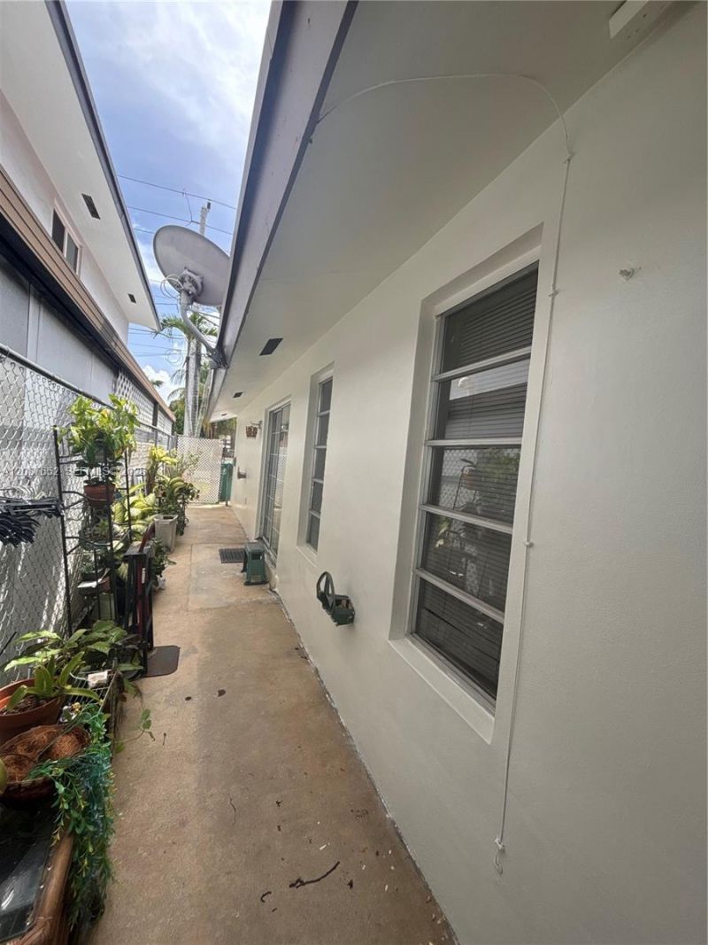 3405 SW 24th St, Miami, FL 33145 Photo