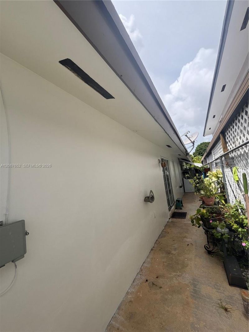 3405 SW 24th St, Miami, FL 33145 Photo