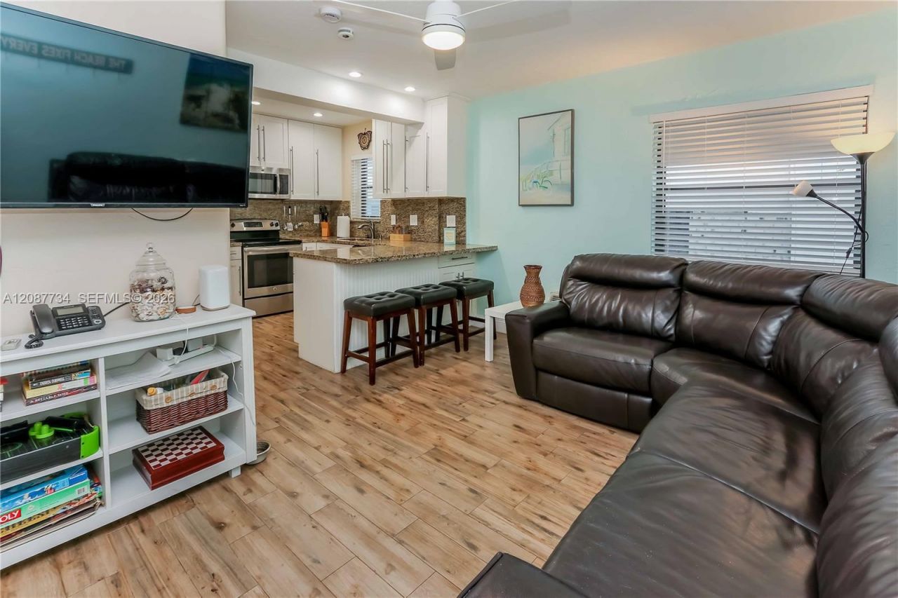 3300 N Surf Rd , Unit 1A, Hollywood, FL 33019 Photo