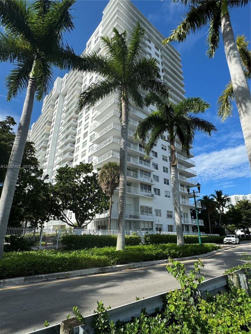 2851 NE 183rd St, Unit 303E, Aventura, FL 33160 Photo