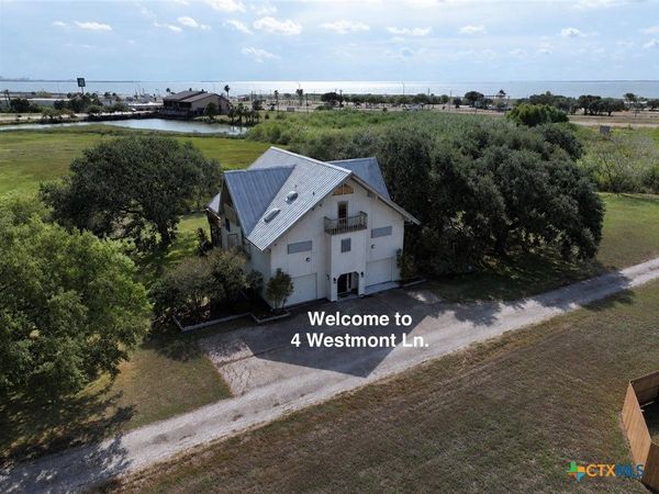 4 Westmont Street , Port Lavaca, TX 77979