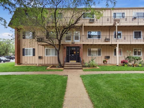 2508 Algonquin Road, Unit 2, Rolling Meadows, IL 60008