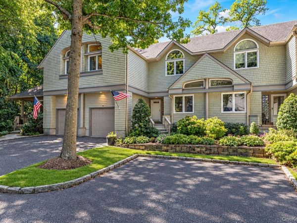 14 Insbrook Court, Huntington, NY 11743