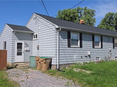 18 Sandstone Drive, Unit 16, Cheektowaga, NY 14225
