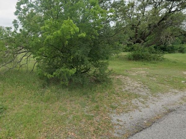 2603 S Shadowood Street , Granbury, TX 76048
