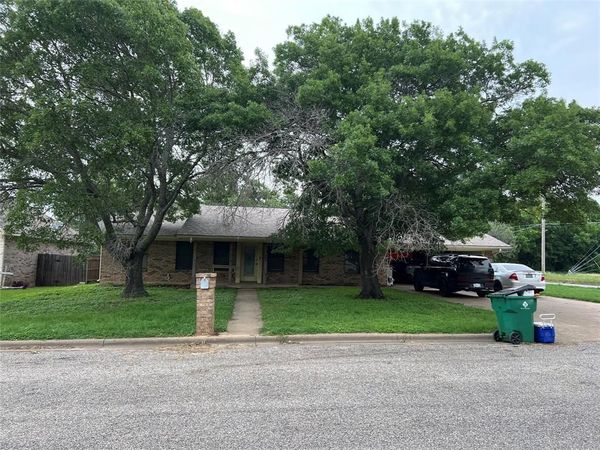 501 Spring Meadow Street, Stephenville, TX 76401