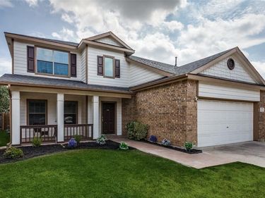 613 Stirrup Bar Drive, Fort Worth, TX 76179