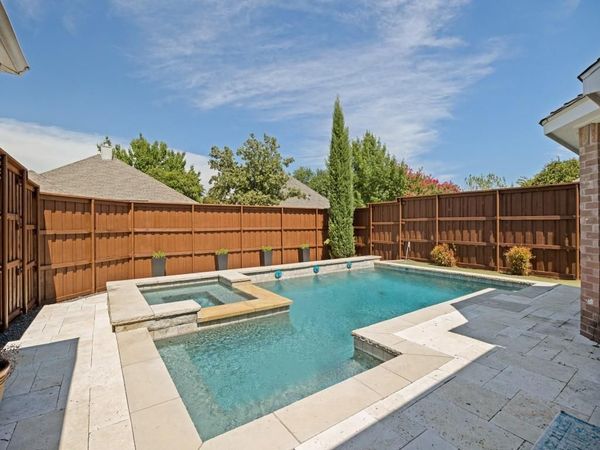 1697 Castle Rock Drive, Lewisville, TX 75077