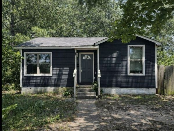 1003 S Main Street , Springhill, LA 71075