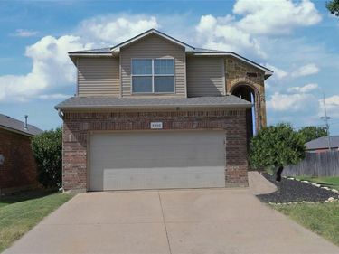 5300 Britton Ridge Lane, Fort Worth, TX 76179