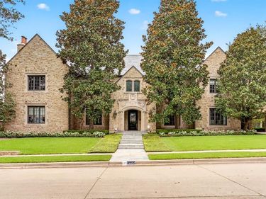 1600 Carleton Avenue, Fort Worth, TX 76107