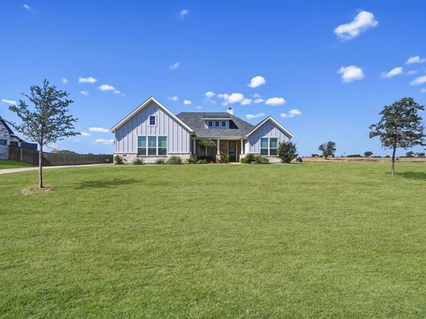 280 Maci Drive, Waxahachie, TX 75167
