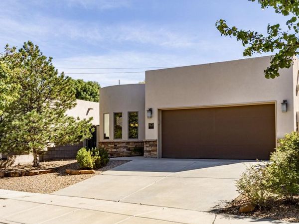1424 Vinca Trail NE, Albuquerque, NM 87112