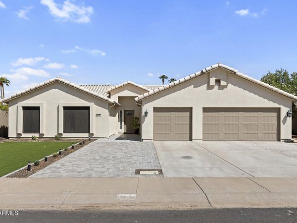 354 W AMOROSO Drive, Gilbert, AZ 85233