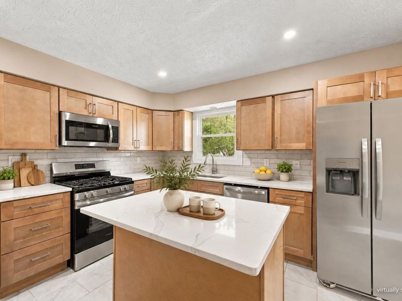 3616 Keeper Court, Columbus, OH 43221 Photo 4