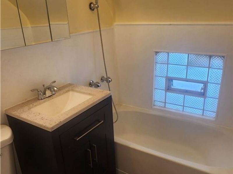 2180 W 104th Street, Cleveland, OH 44102 Photo 11