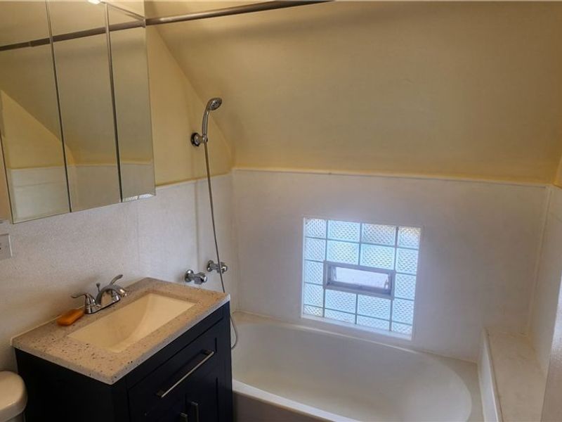 2180 W 104th Street, Cleveland, OH 44102 Photo 16
