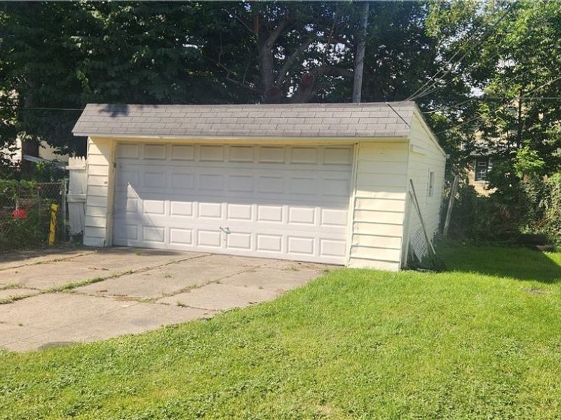 2180 W 104th Street, Cleveland, OH 44102 Photo 5