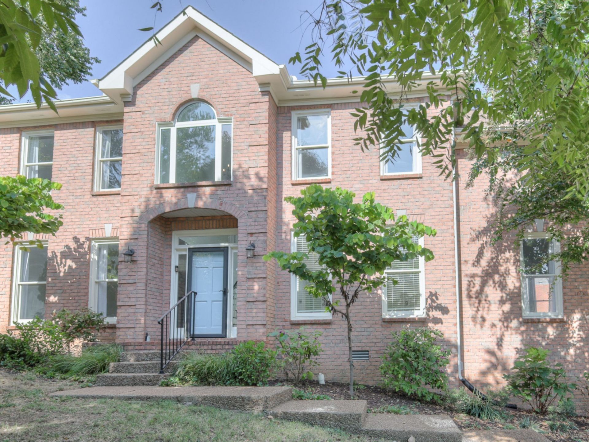 412 Arlington Pl, Nashville, TN 37221 Main Photo