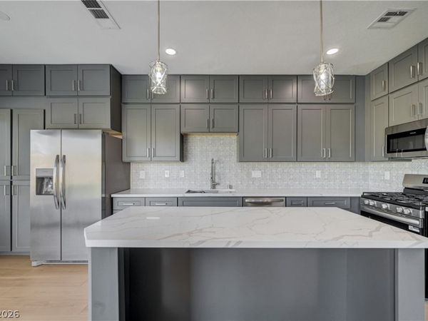 7932 Ben Hogan Drive , Las Vegas, NV 89149