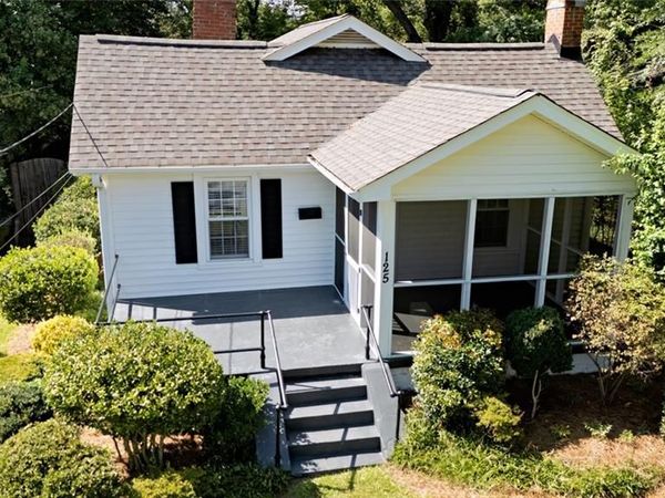 125 Tarpley Street , Burlington, NC 27215