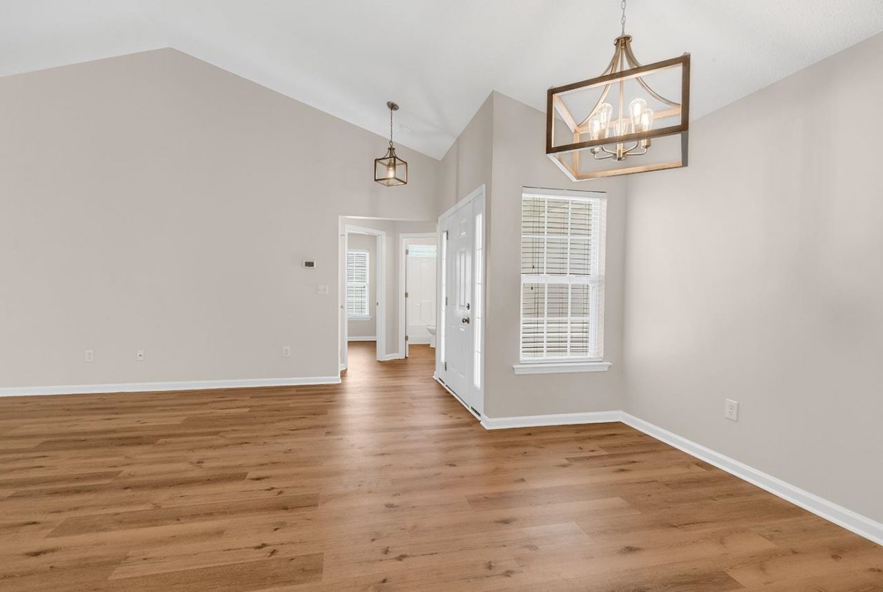 336 Lynco Ln.  Photo 17