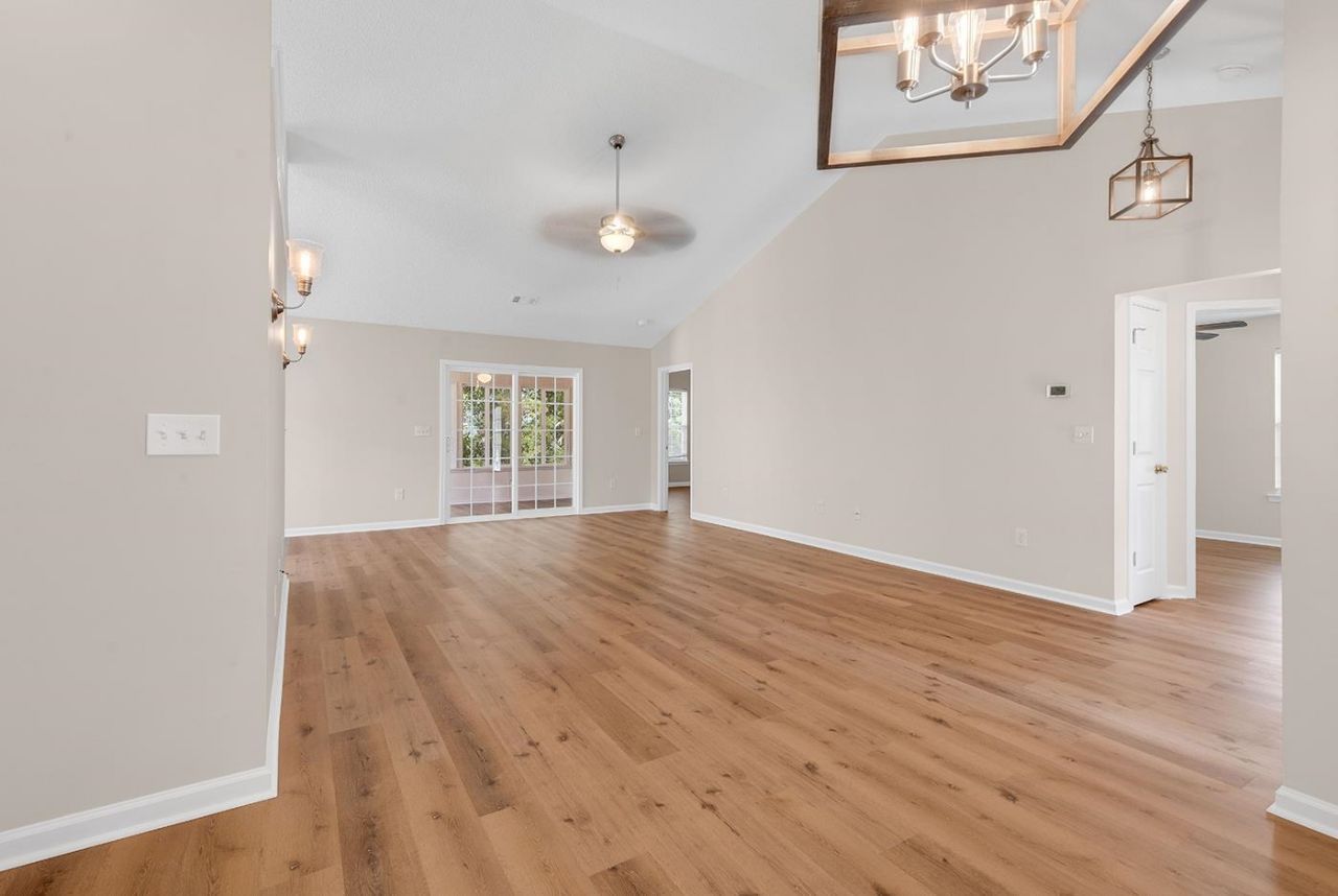 336 Lynco Ln.  Photo 18