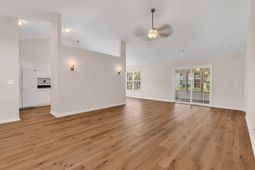 336 Lynco Ln.  photo 4