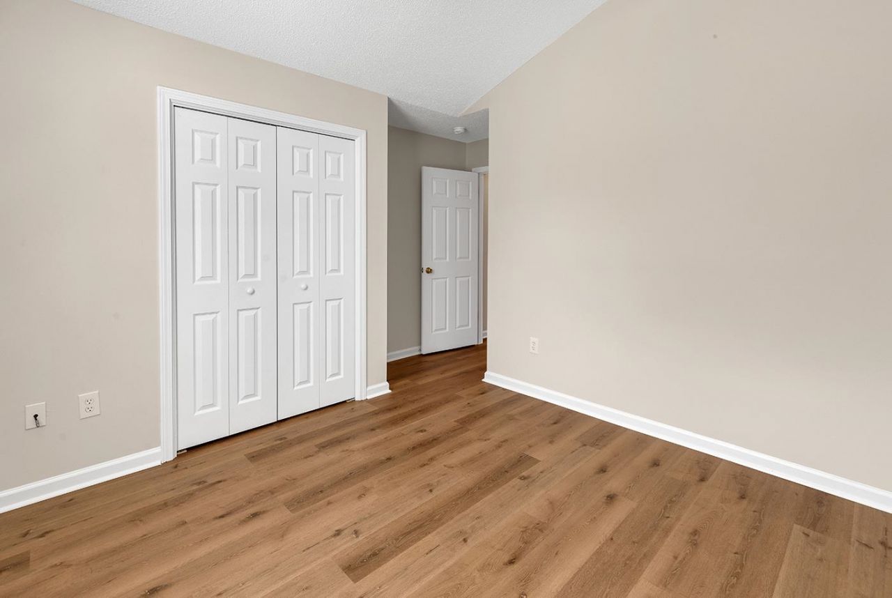 336 Lynco Ln.  Photo 21